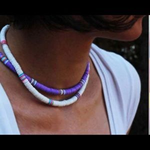 SUMMER, SUMMER SUMMER!! Set this cute necklace with your other cute necklaces!!